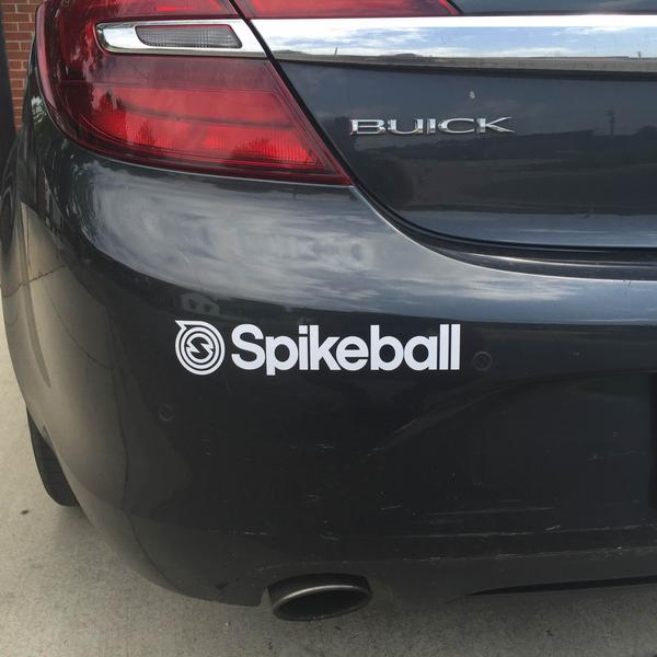 Samolepka s logem Spikeball® o velikosti 1'